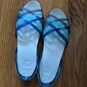 Crocs blue huarache sandals size 8